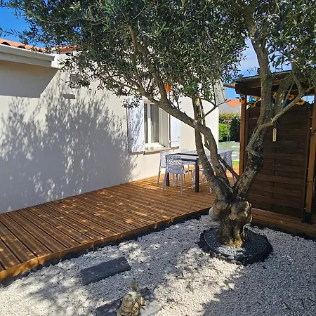 Дом отдыха Maison De Plain-pied Jardin Calme - 6 Pers. - Fr-1-71-112 Руайян
