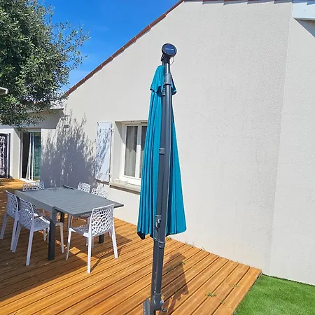 Дом отдыха Maison De Plain-pied Jardin Calme - 6 Pers. - Fr-1-71-112 *